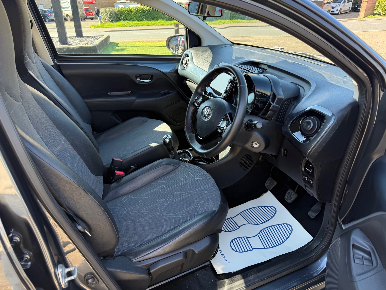 Used Toyota AYGO 2015 for sale - 77932976: Photo 12