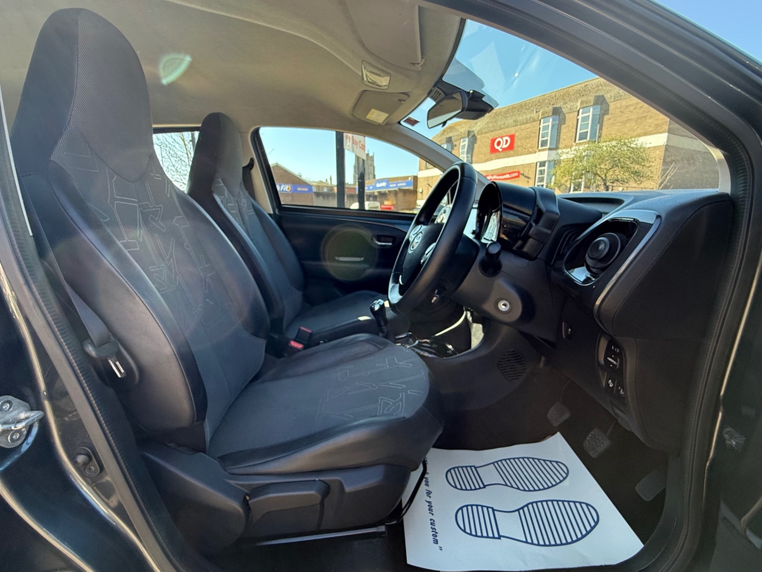 Used Toyota AYGO 2015 for sale - 77932976: Photo 13