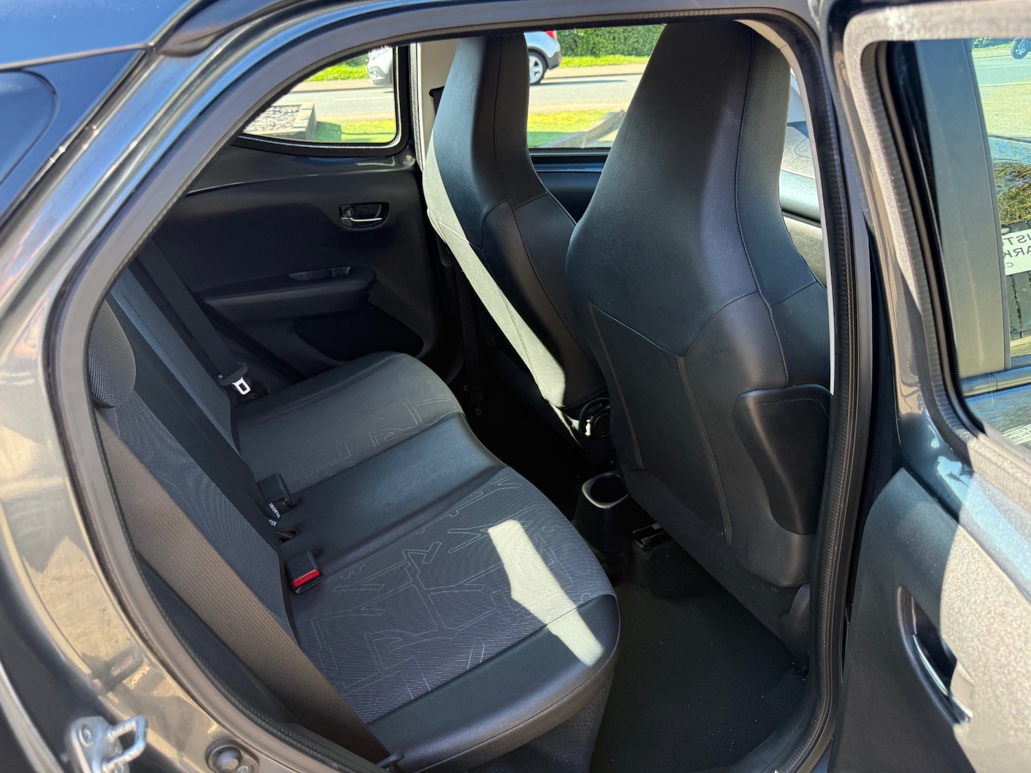 Used Toyota AYGO 2015 for sale - 77932976: Photo 17