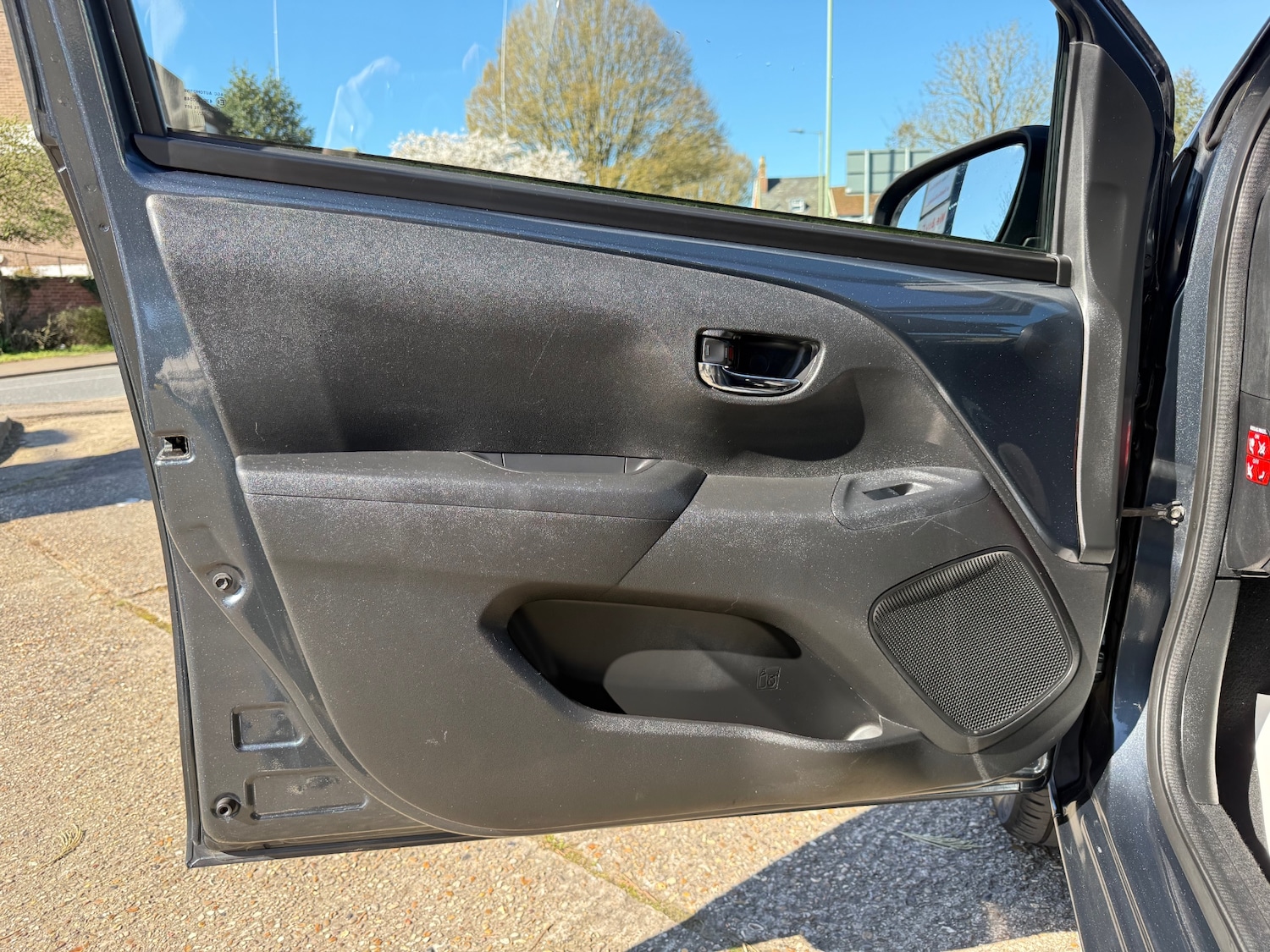 Used Toyota AYGO 2015 for sale - 77932976: Photo 25