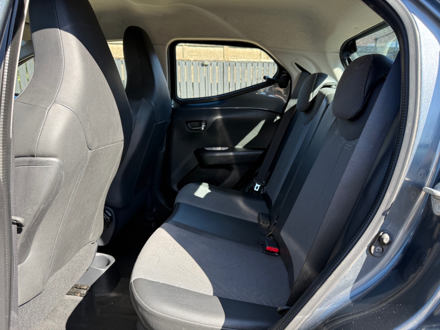 Used Toyota AYGO 2015 for sale - 77932976: Photo 27