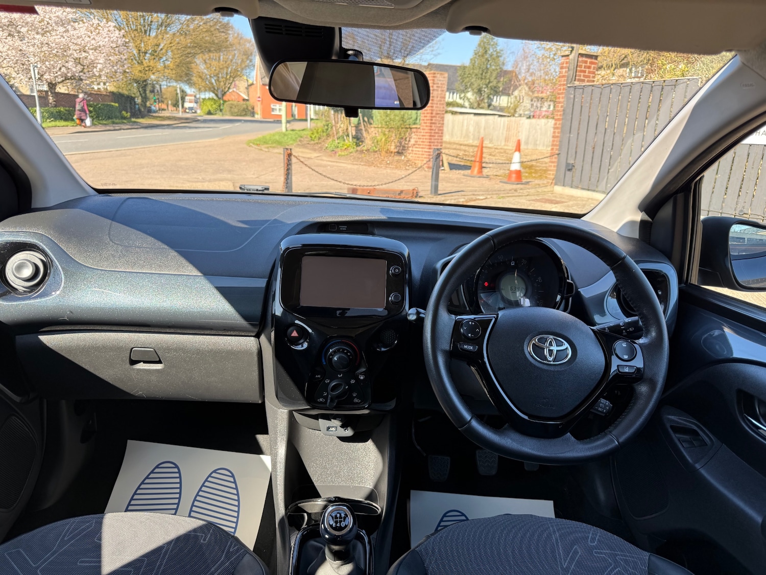 Used Toyota AYGO 2015 for sale - 77932976: Photo 36