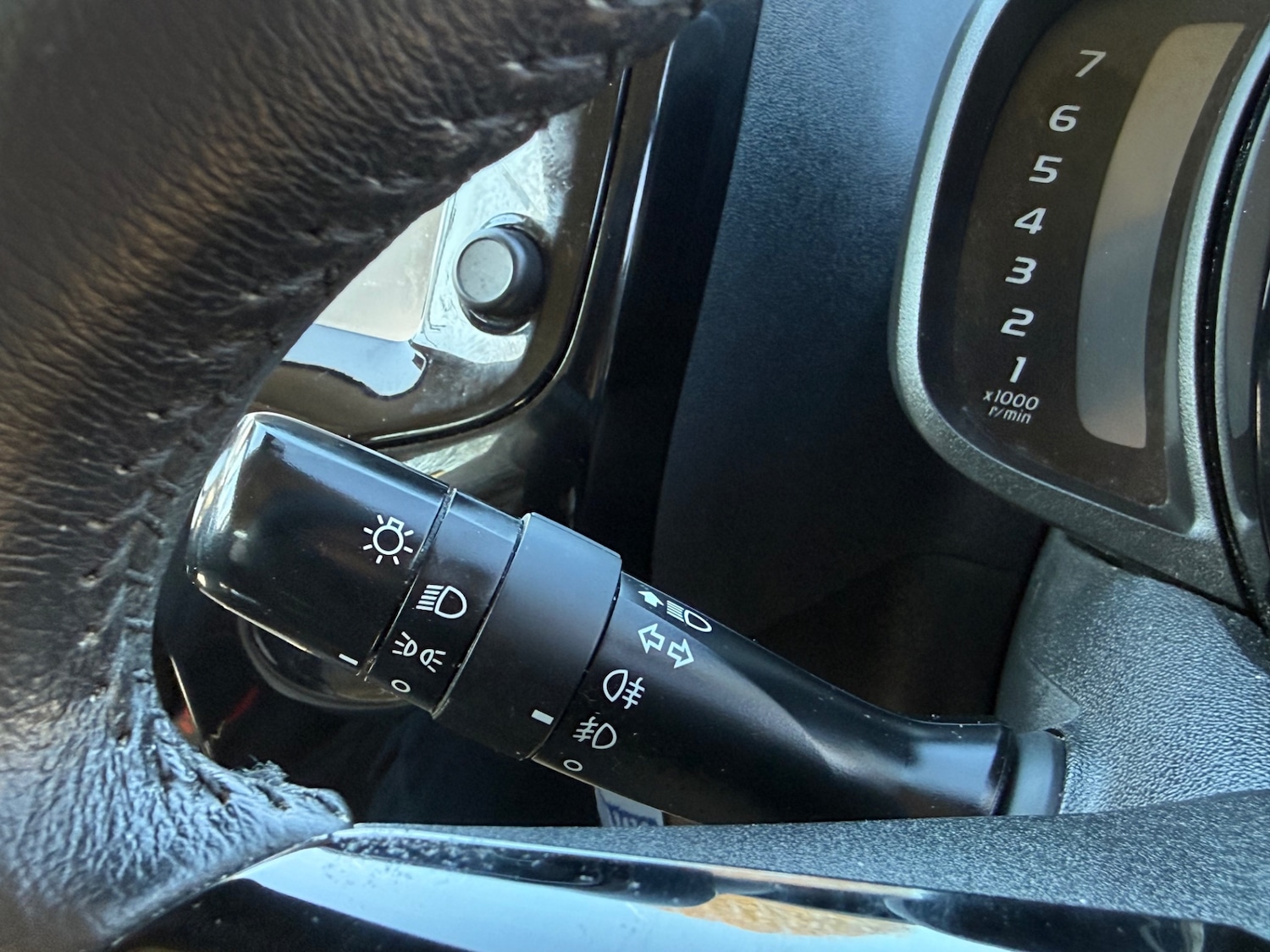 Used Toyota AYGO 2015 for sale - 77932976: Photo 47