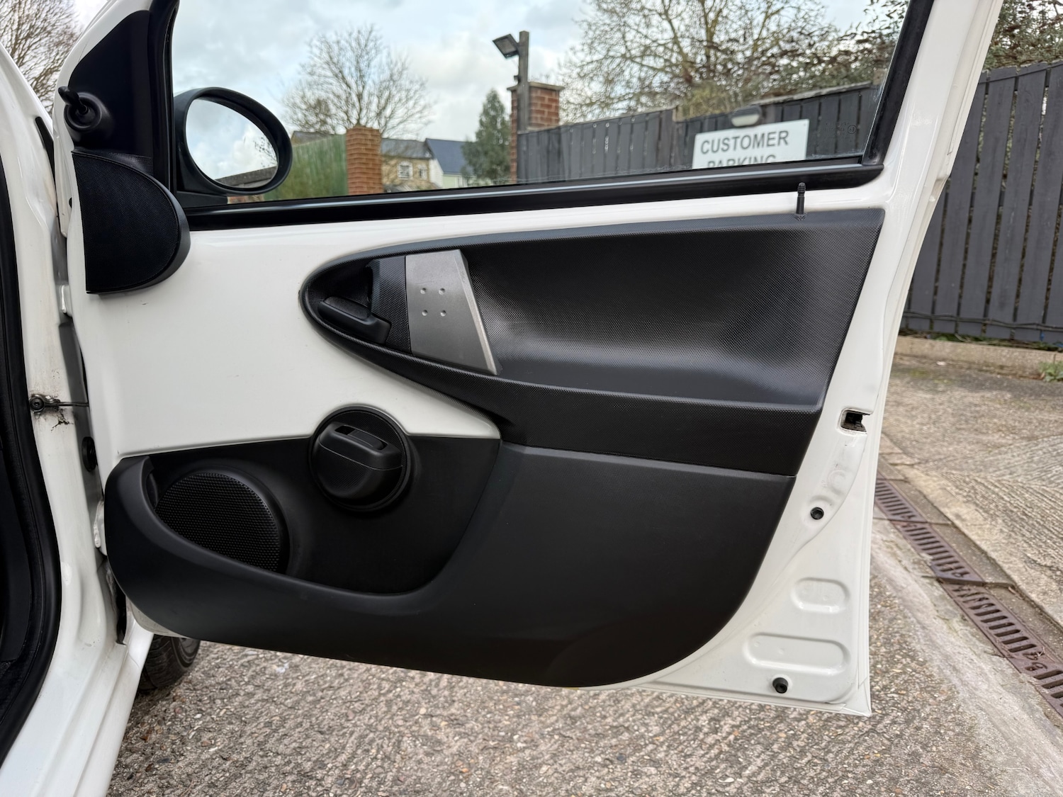 Used Peugeot 107 2013 for sale - 77590143: Photo 14