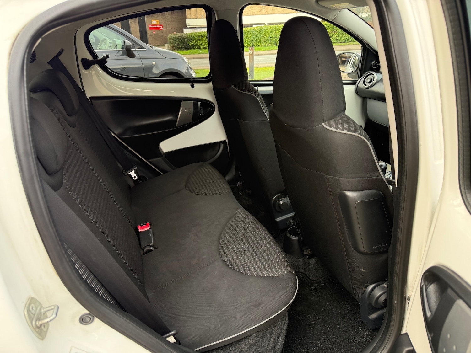 Used Peugeot 107 2013 for sale - 77590143: Photo 15