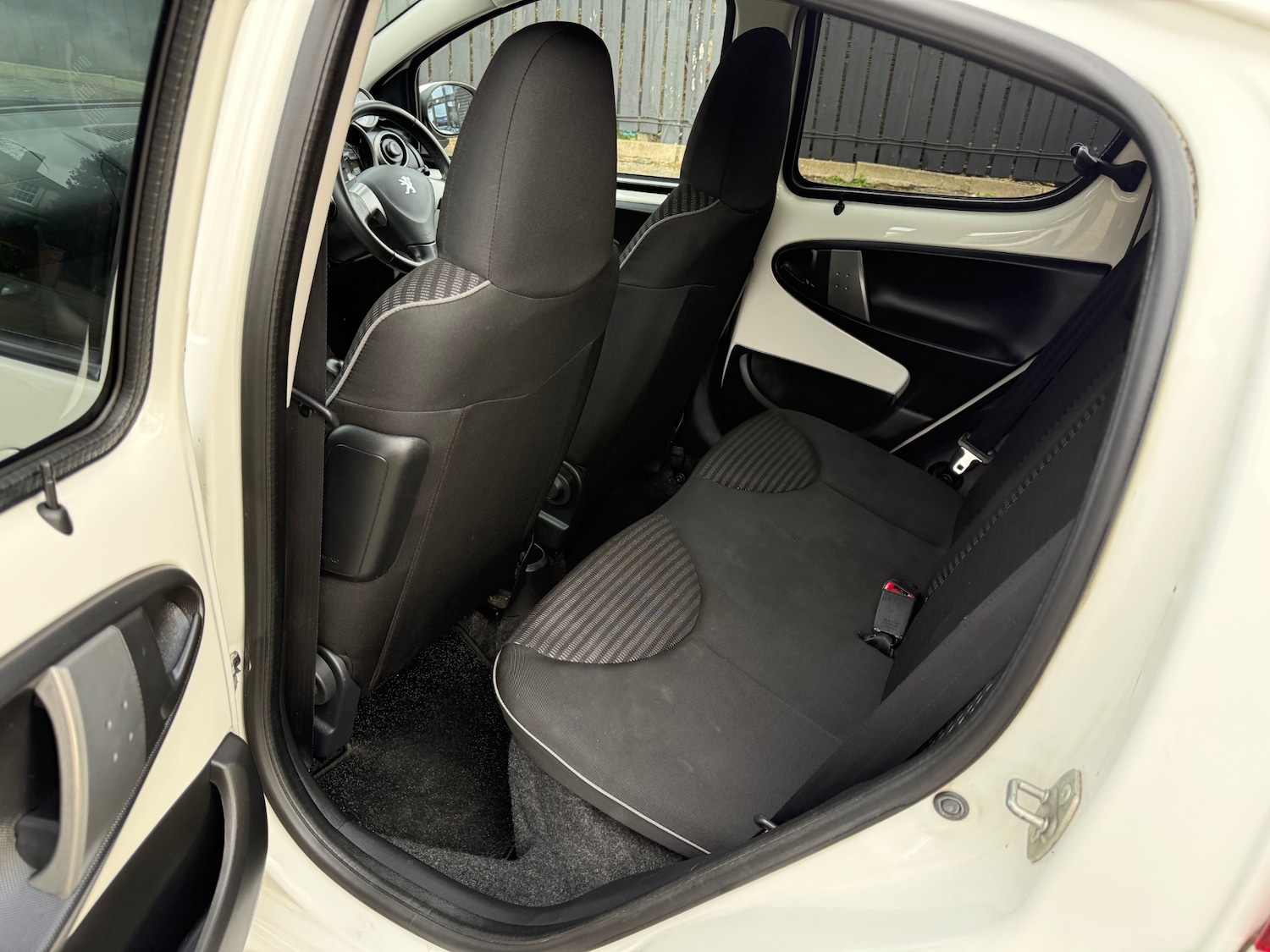 Used Peugeot 107 2013 for sale - 77590143: Photo 22