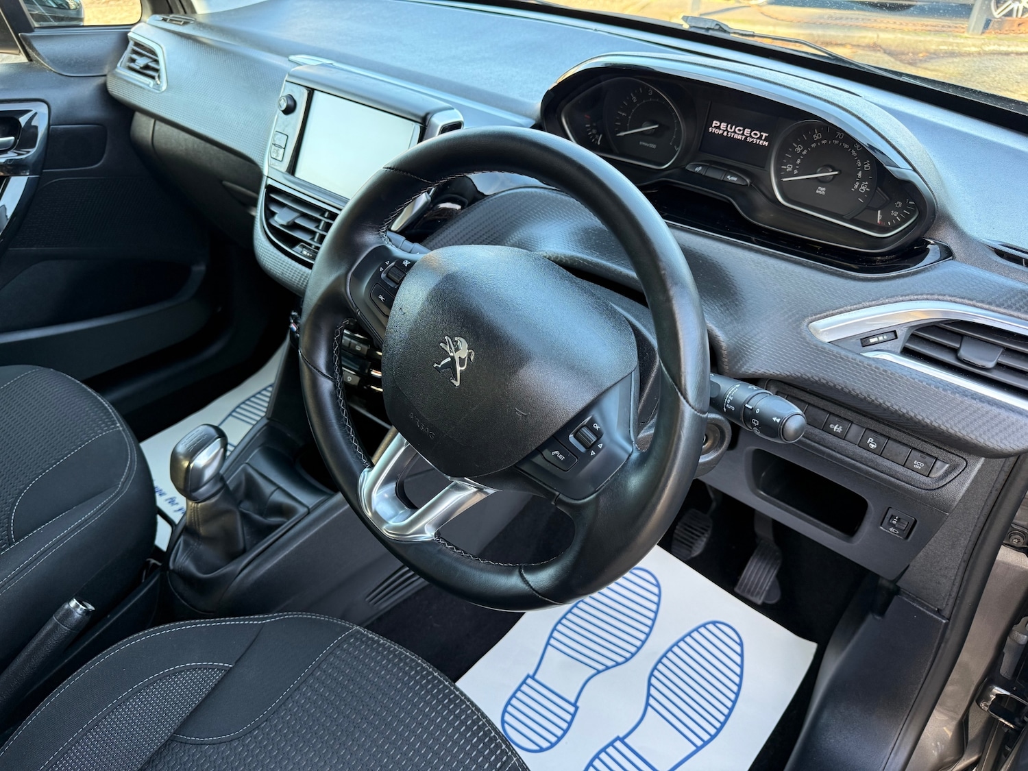 Used Peugeot 208 2018 for sale - 76565236: Photo 11