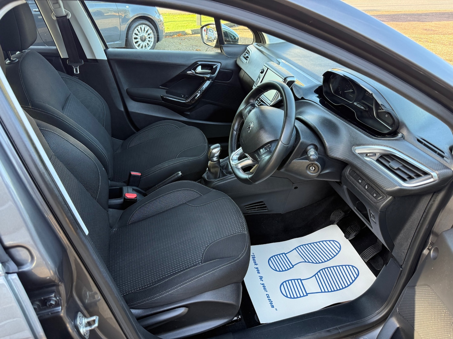 Used Peugeot 208 2018 for sale - 76565236: Photo 13