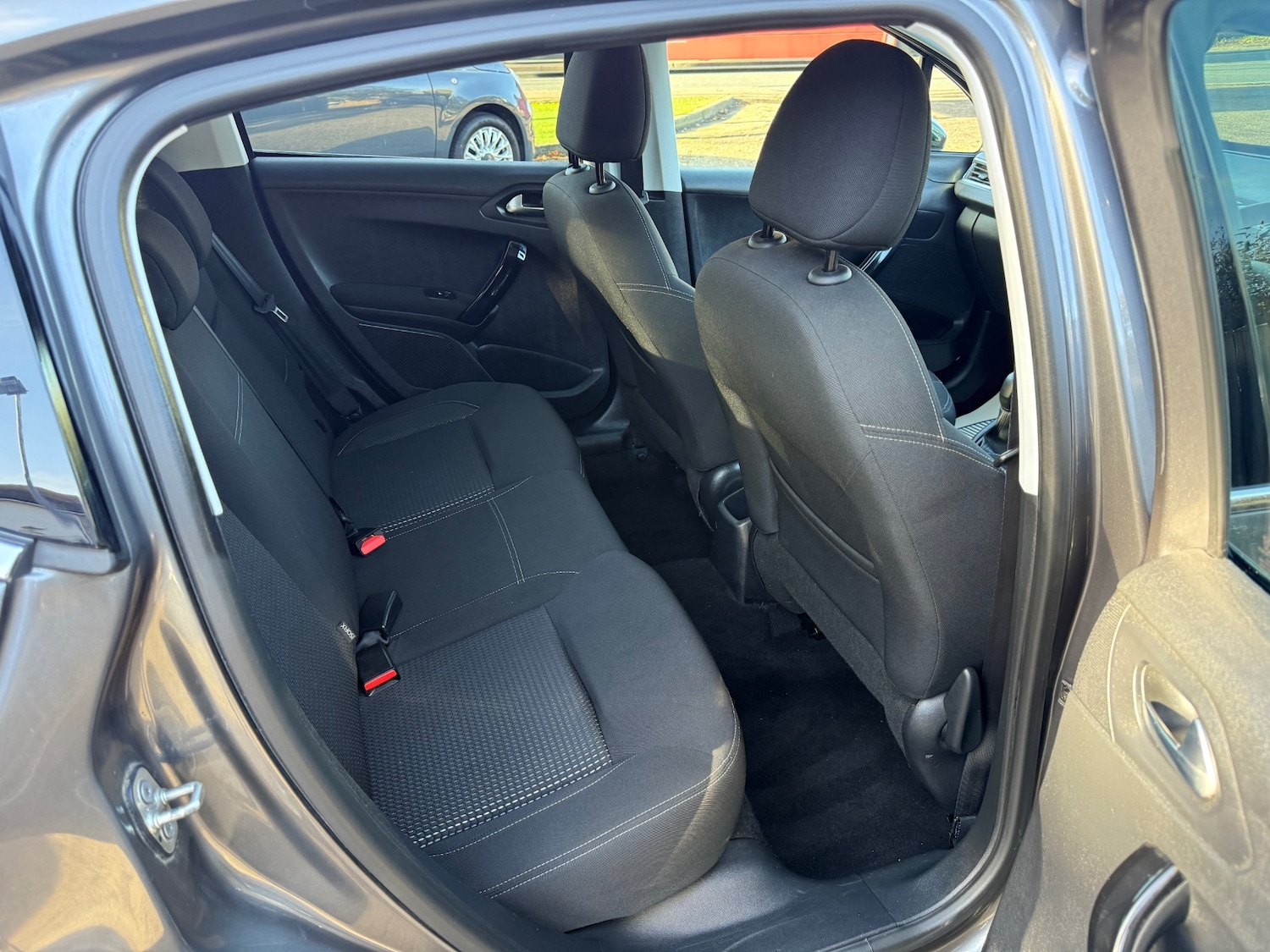 Used Peugeot 208 2018 for sale - 76565236: Photo 16