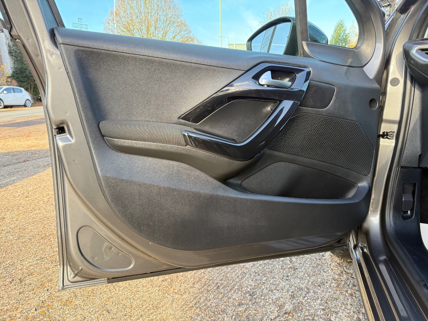 Used Peugeot 208 2018 for sale - 76565236: Photo 22