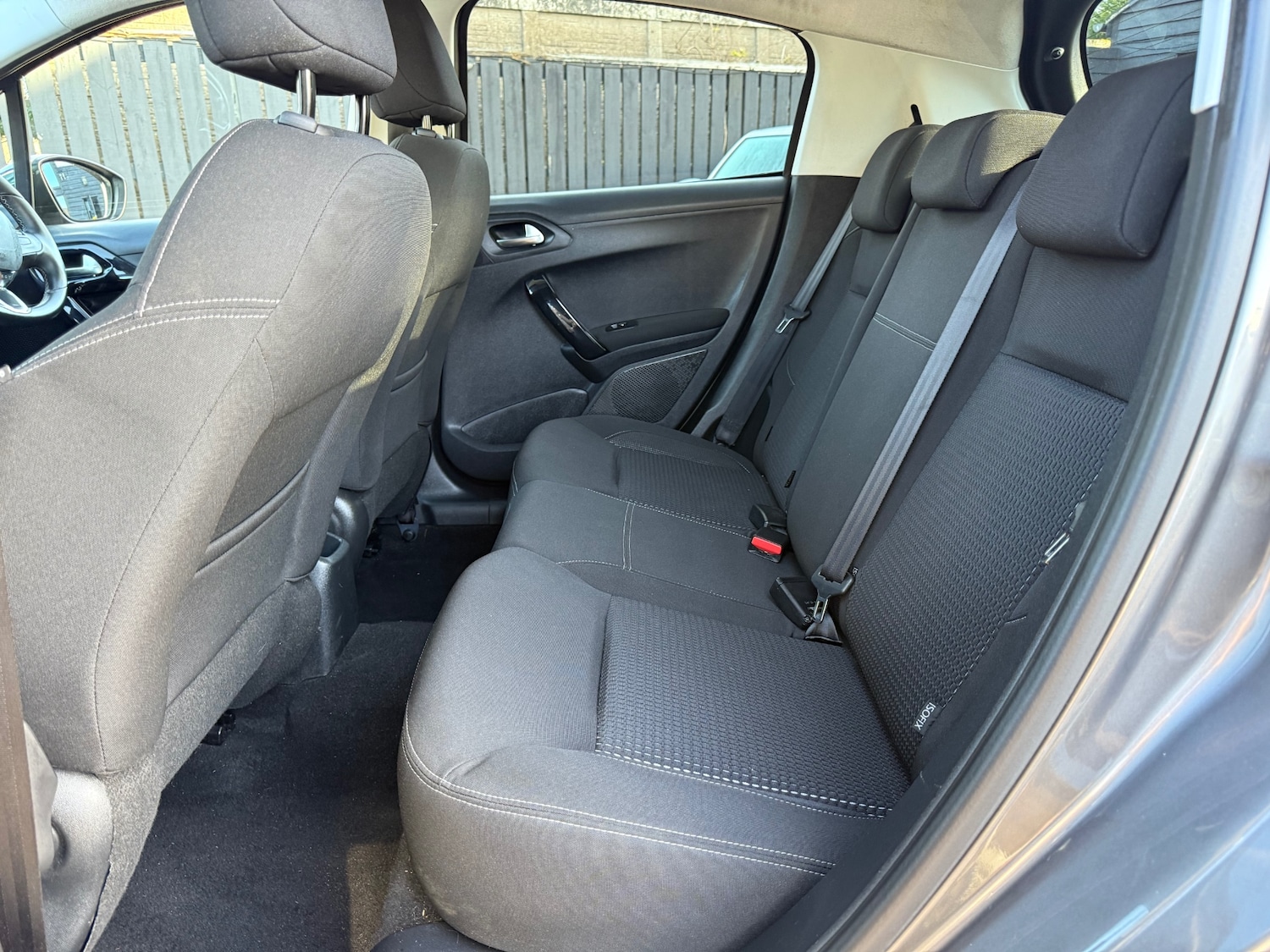 Used Peugeot 208 2018 for sale - 76565236: Photo 24