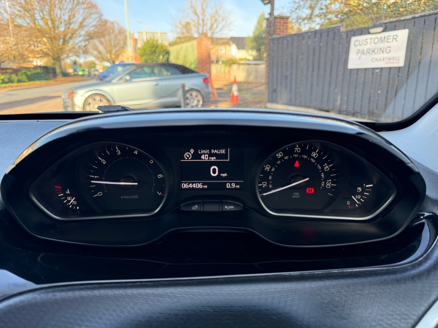 Used Peugeot 208 2018 for sale - 76565236: Photo 33