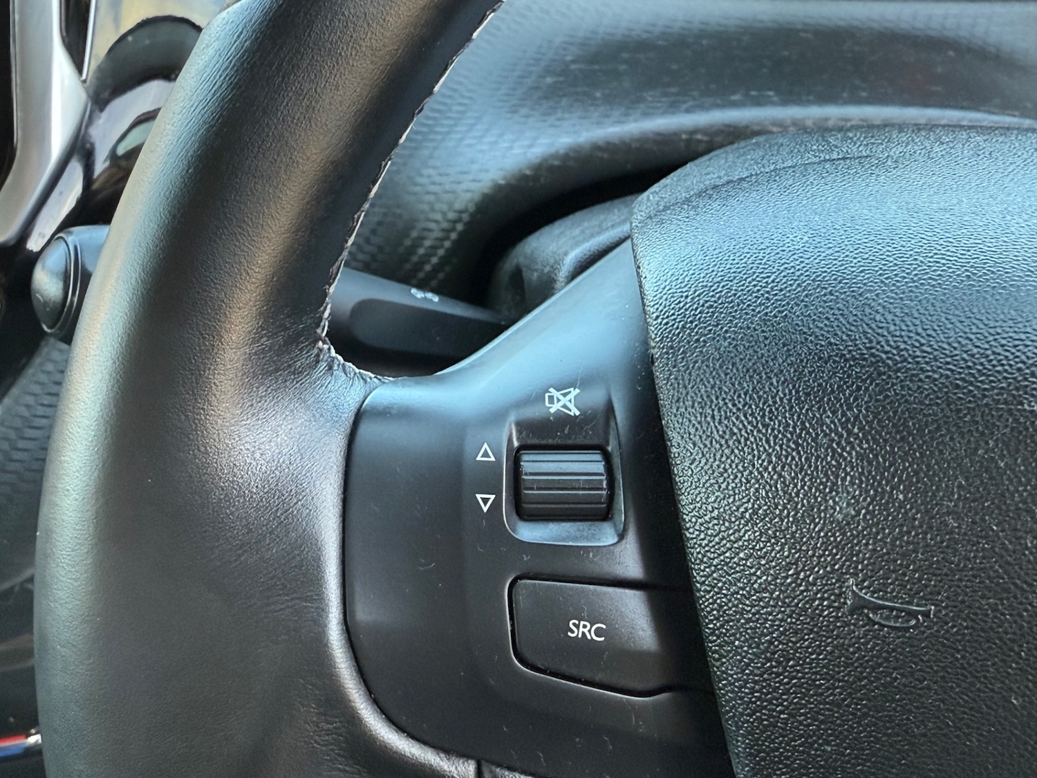 Used Peugeot 208 2018 for sale - 76565236: Photo 41