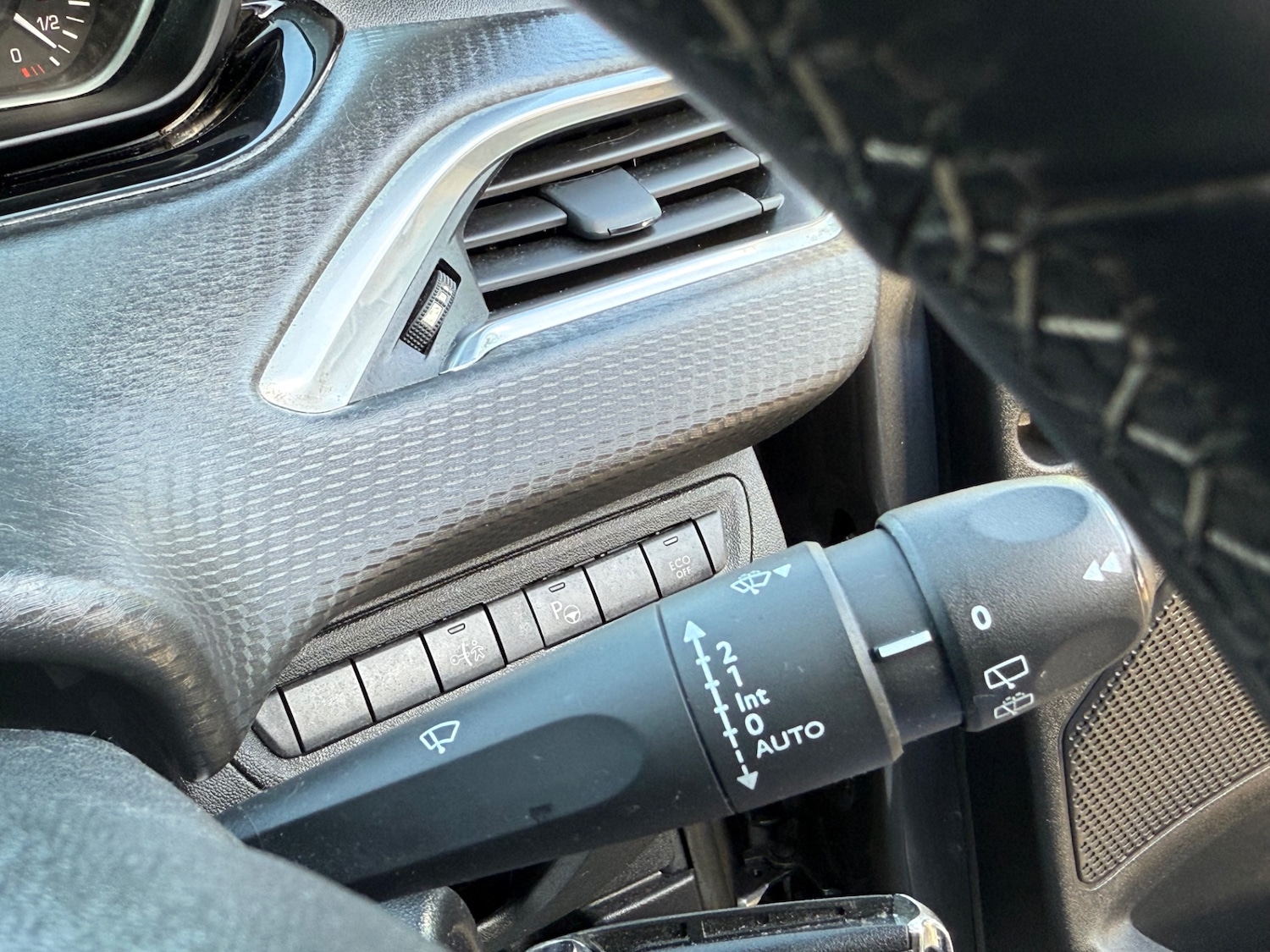 Used Peugeot 208 2018 for sale - 76565236: Photo 43