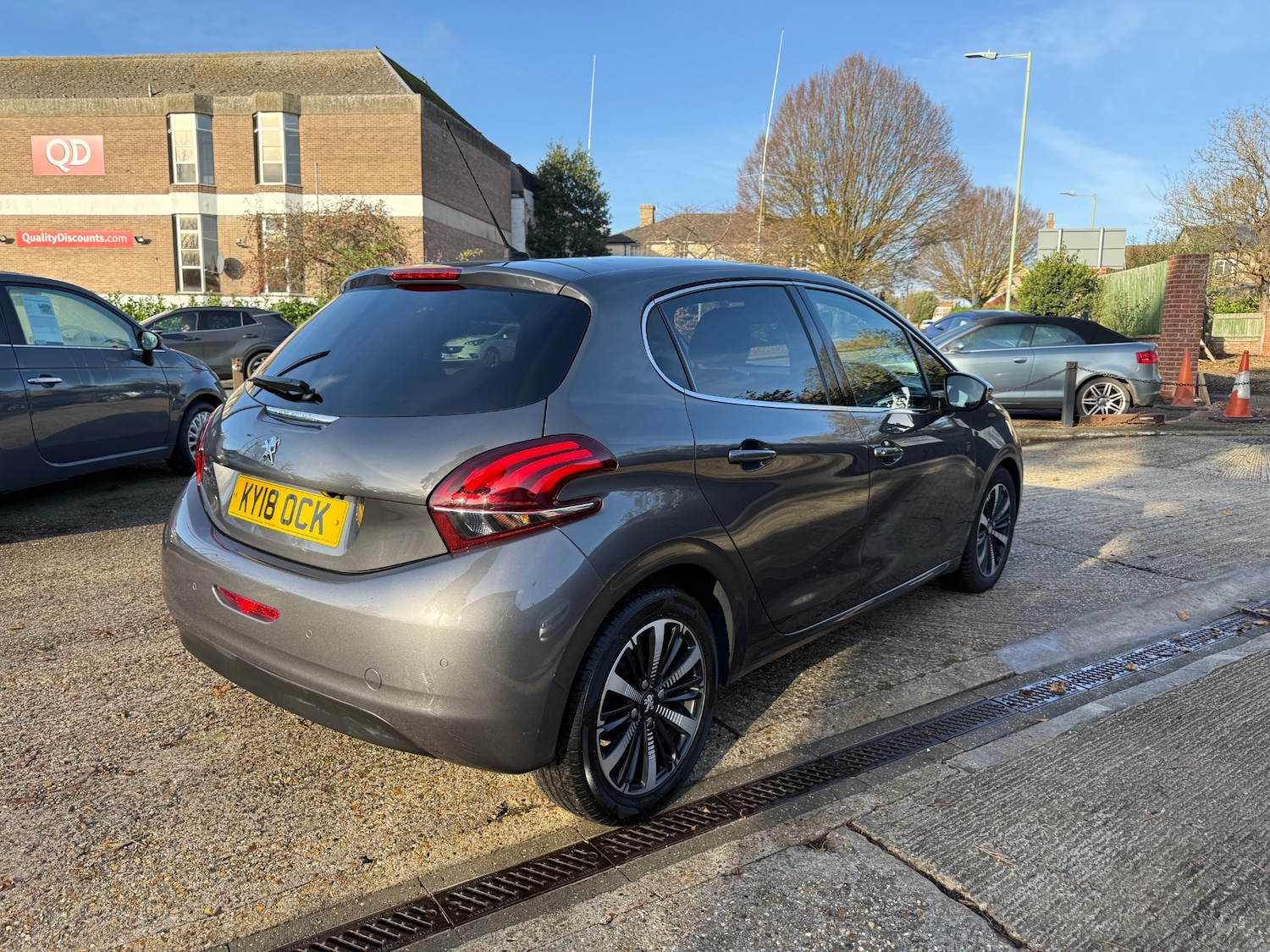 Used Peugeot 208 2018 for sale - 76565236: Photo 5