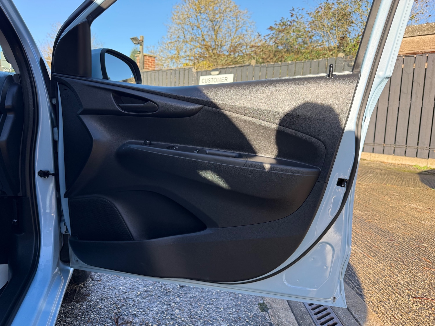 Used Vauxhall Viva 2016 for sale - 76777891: Photo 19