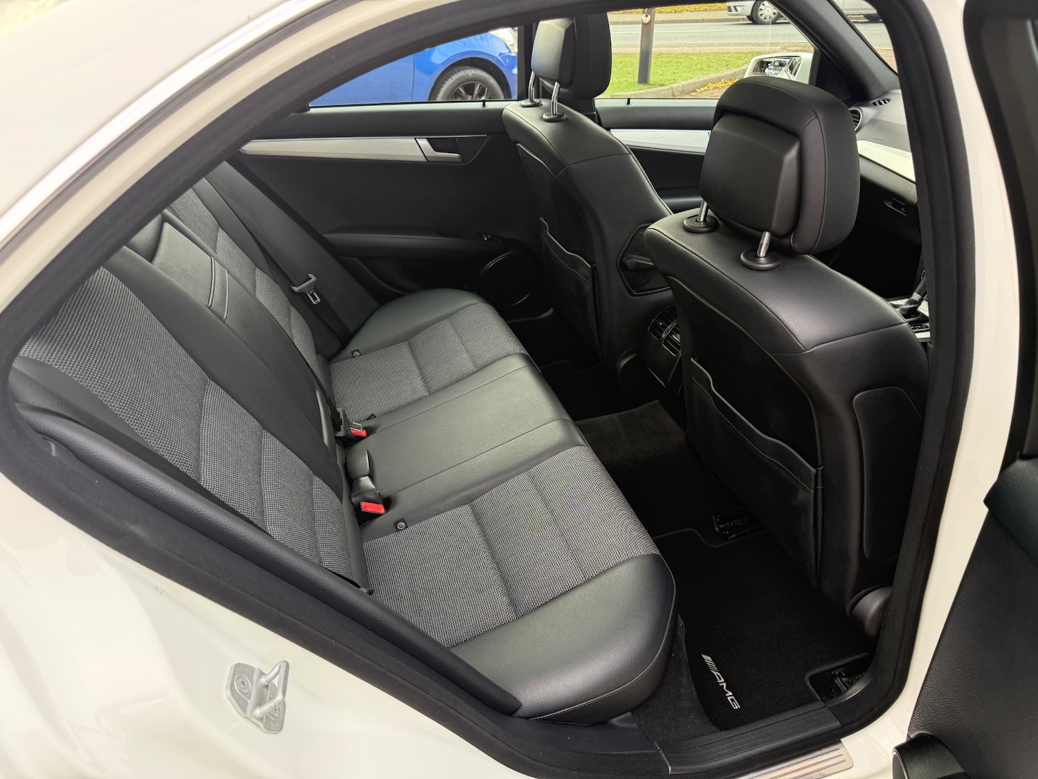 Used Mercedes-Benz C Class 2013 for sale - 76402055: Photo 22