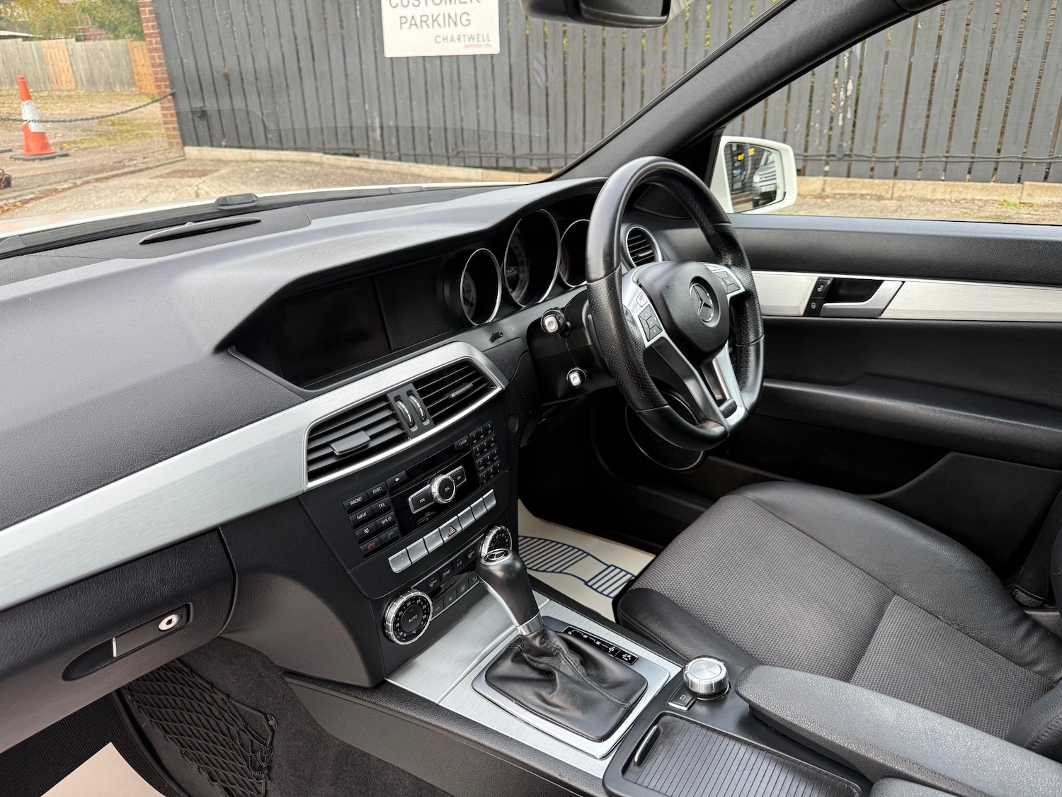 Used Mercedes-Benz C Class 2013 for sale - 76402055: Photo 24