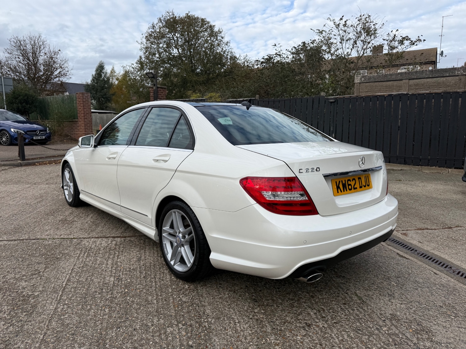 Used Mercedes-Benz C Class 2013 for sale - 76402055: Photo 4