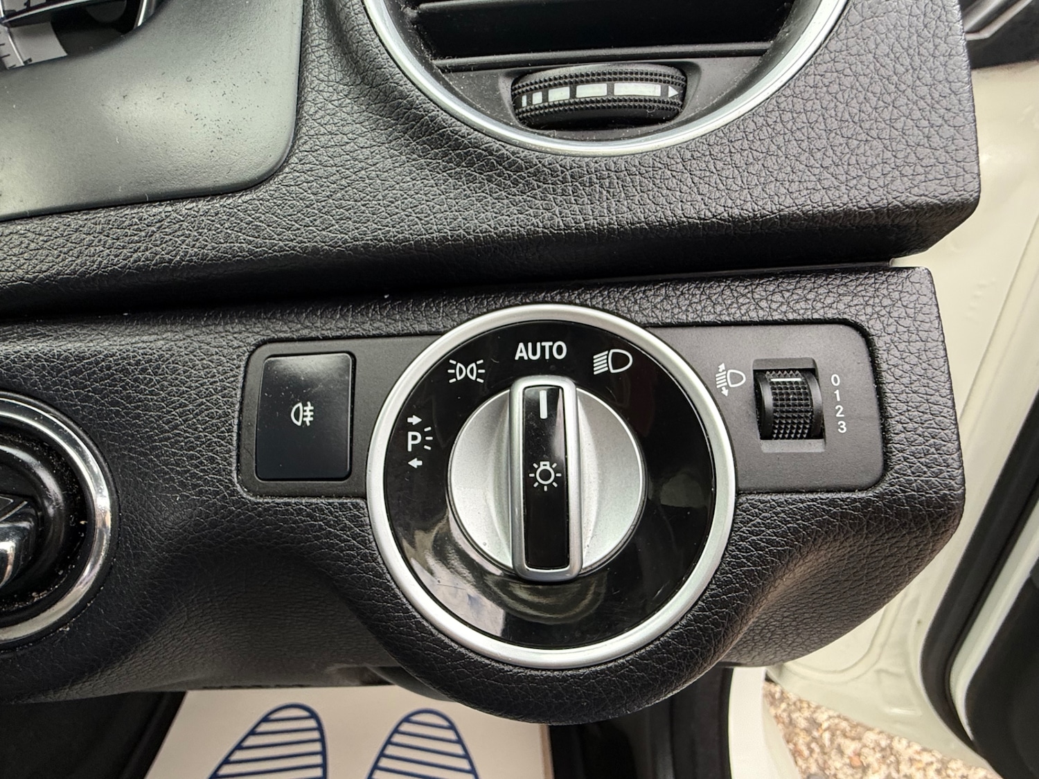 Used Mercedes-Benz C Class 2013 for sale - 76402055: Photo 61