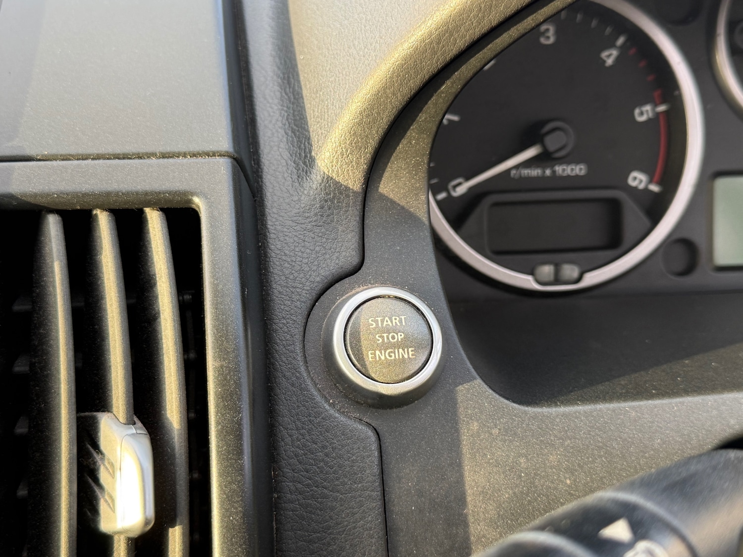 Used Land Rover Freelander 2011 for sale - 77135707: Photo 41