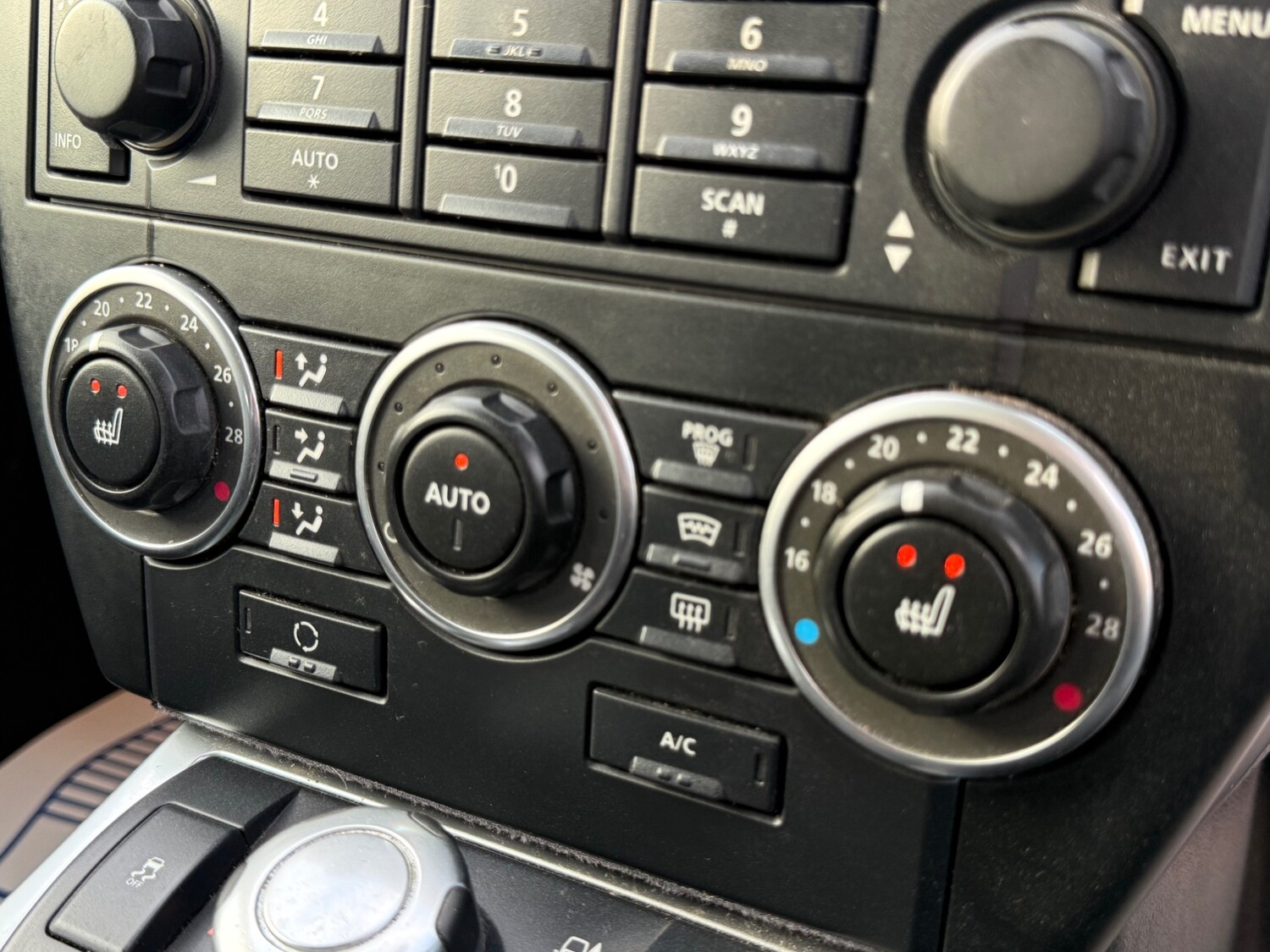 Used Land Rover Freelander 2011 for sale - 77135707: Photo 46