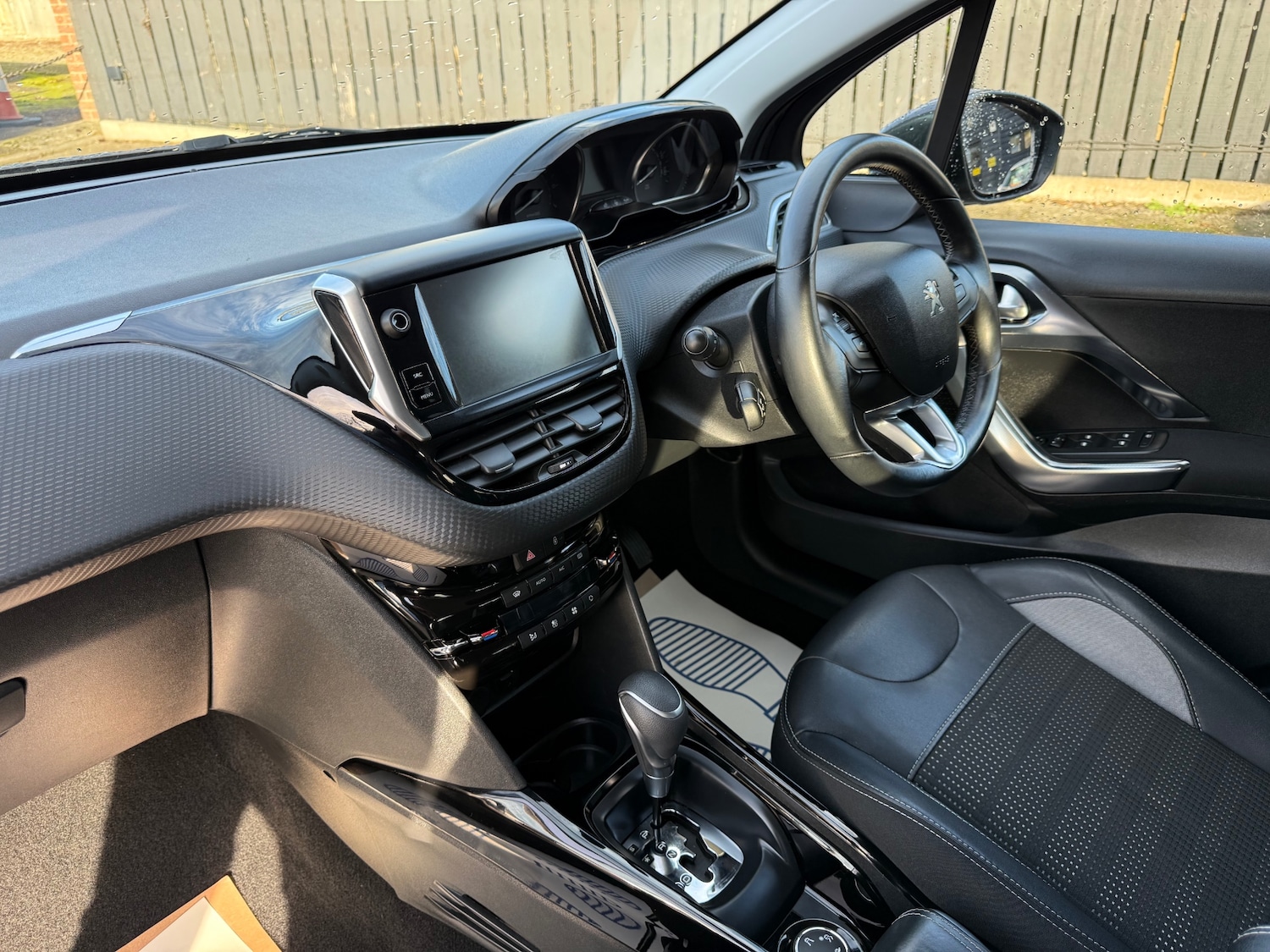 Used Peugeot 2008 2016 for sale - 76835056: Photo 21