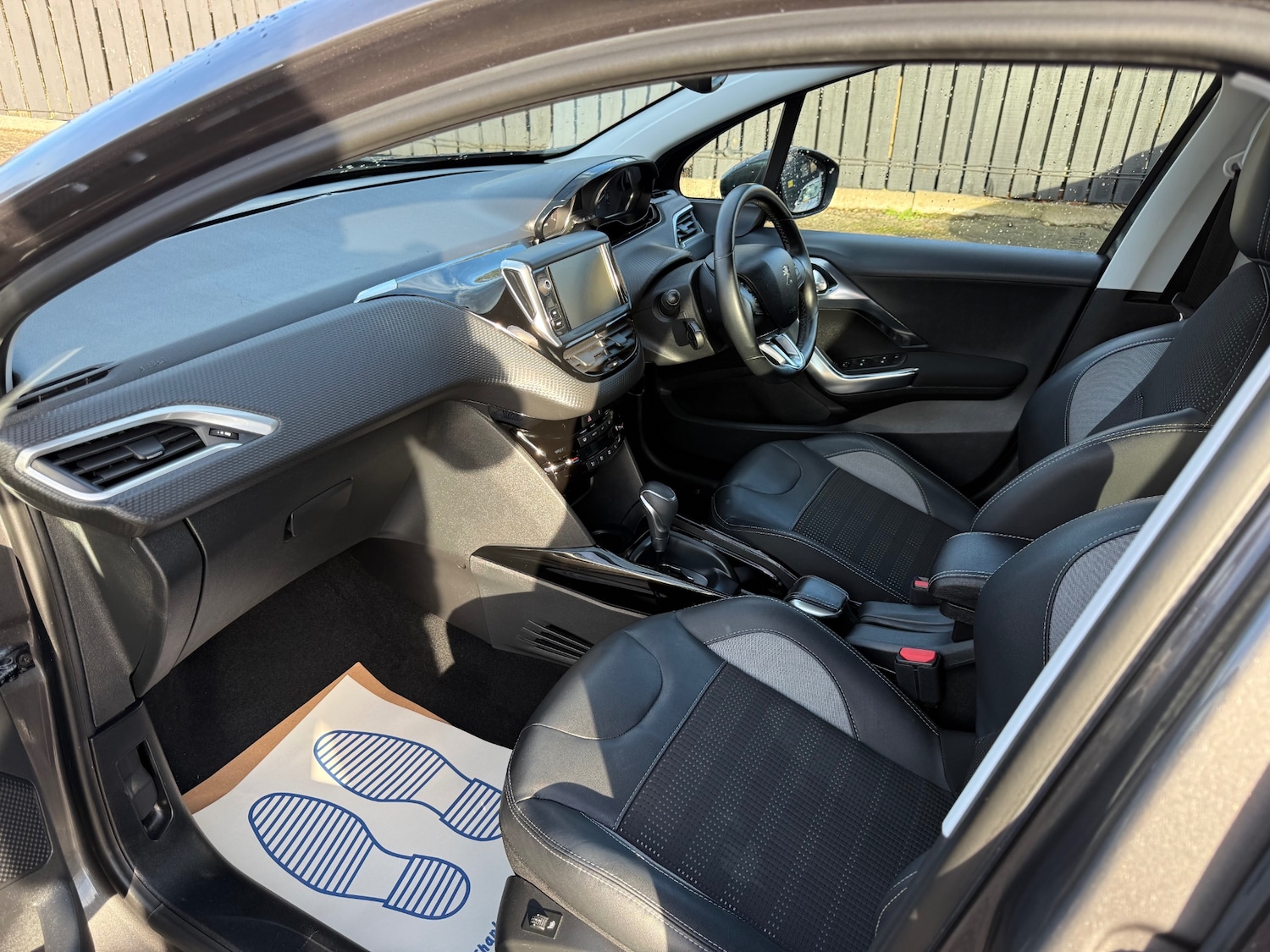 Used Peugeot 2008 2016 for sale - 76835056: Photo 23