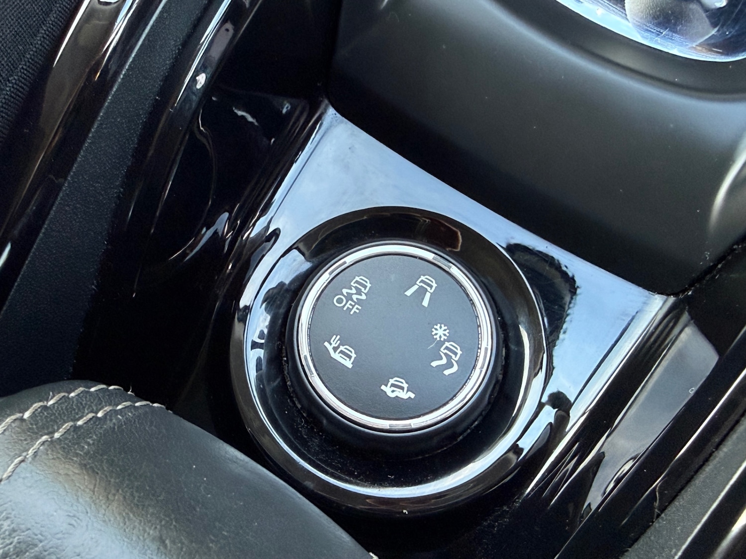 Used Peugeot 2008 2016 for sale - 76835056: Photo 43