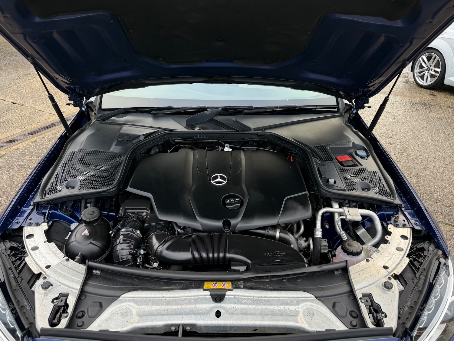 Used Mercedes-Benz C Class 2017 for sale - 77159378: Photo 59