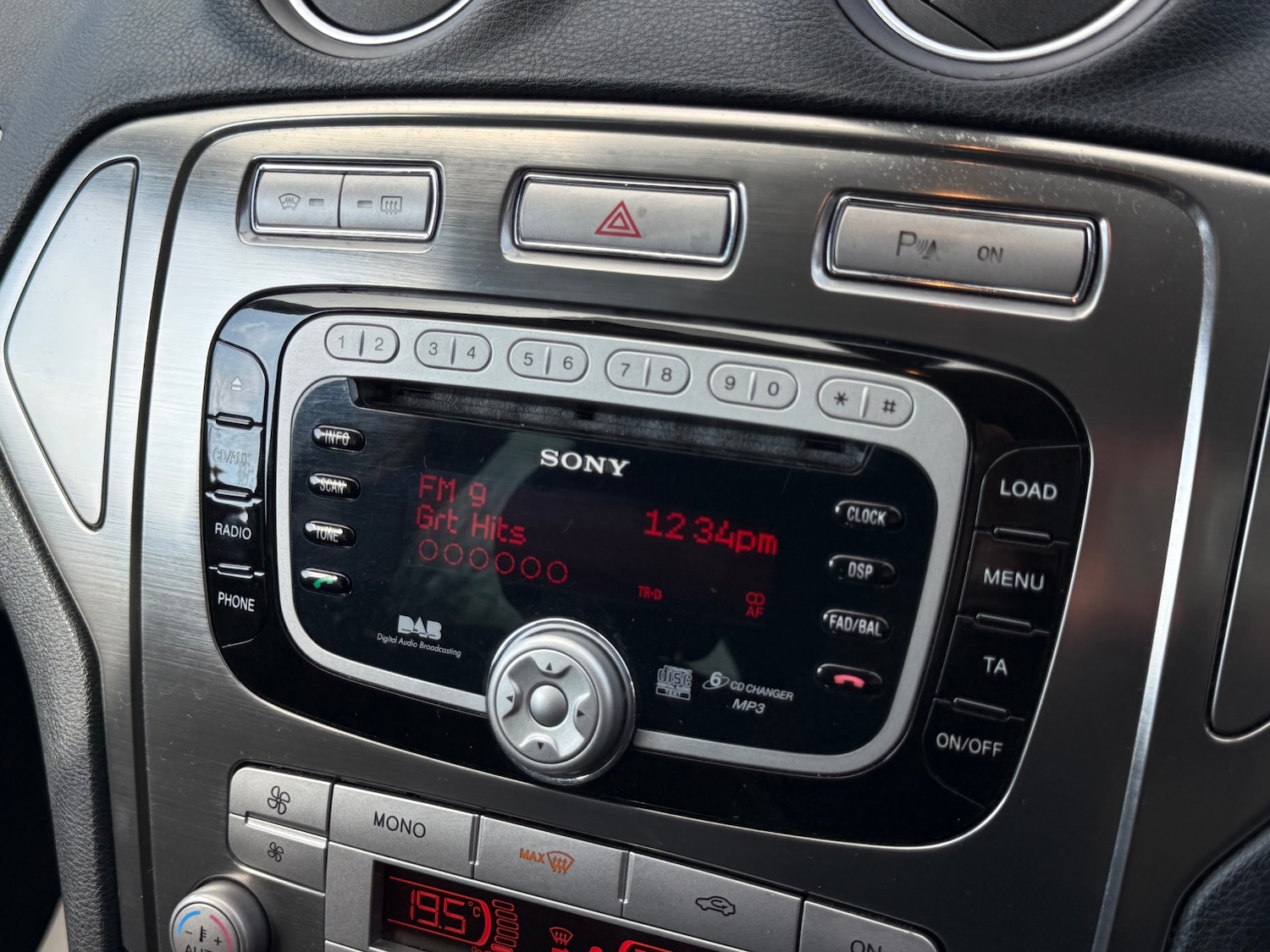 Used Ford Mondeo 2010 for sale - 77730946: Photo 49