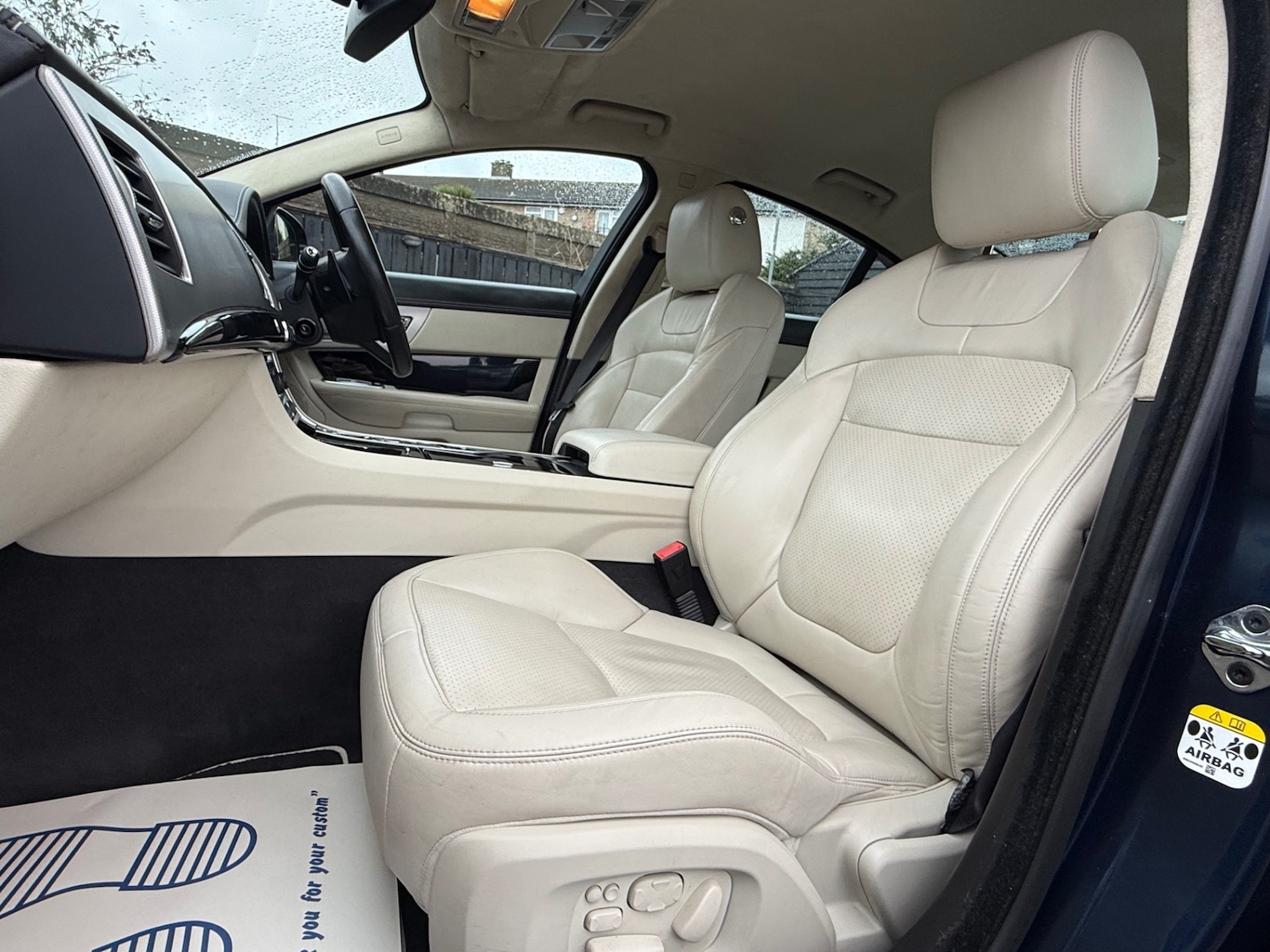 Used Jaguar XF 2013 for sale - 76763333: Photo 24