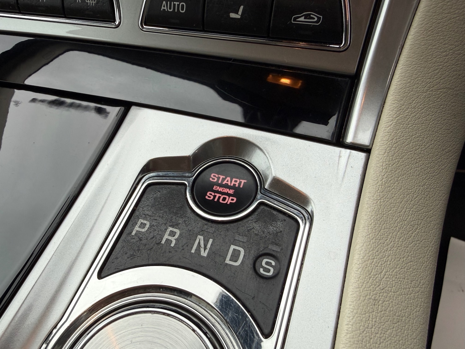 Used Jaguar XF 2013 for sale - 76763333: Photo 44