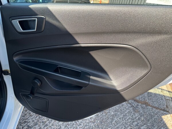 Used Ford Fiesta 2016 for sale - 76007528: Photo 44