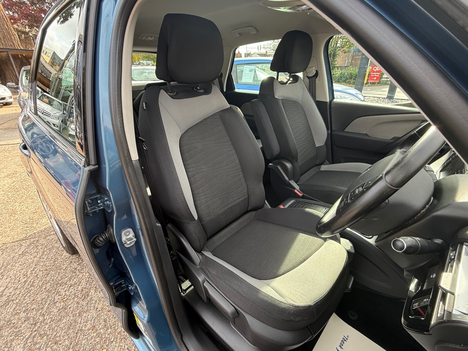 Used Citroen C4 Picasso 2015 for sale - 76195877: Photo 15