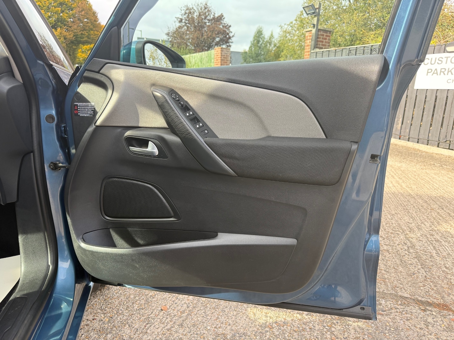 Used Citroen C4 Picasso 2015 for sale - 76195877: Photo 16