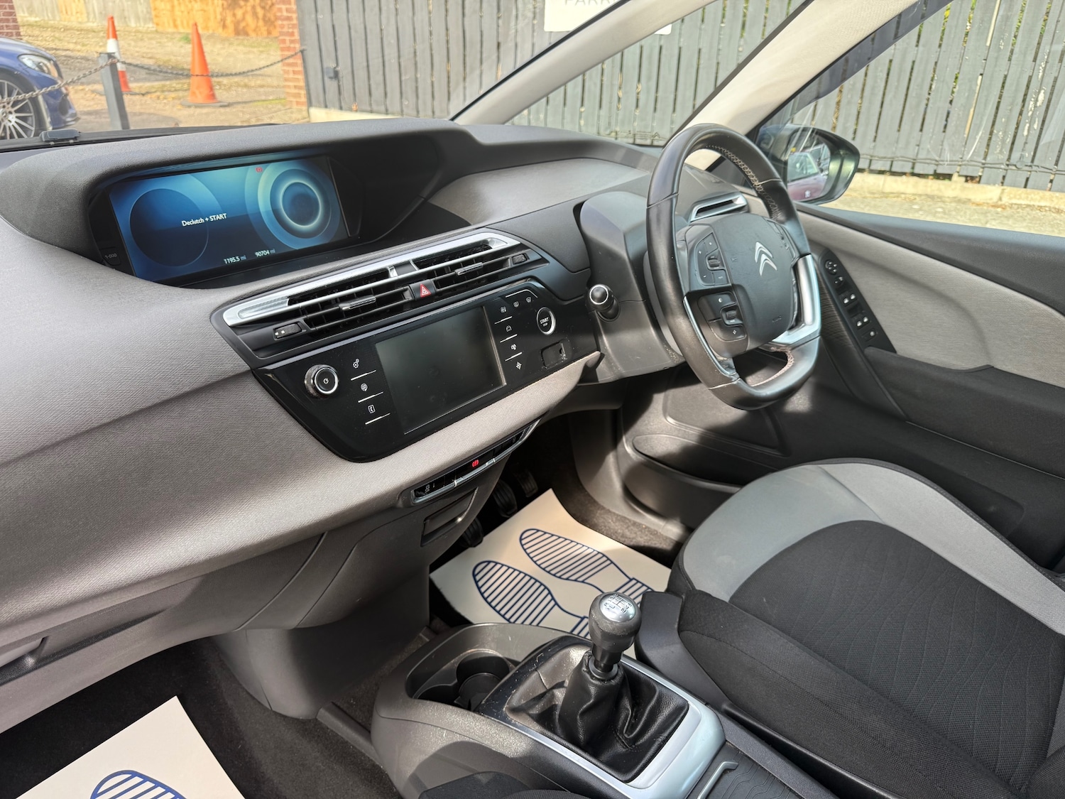 Used Citroen C4 Picasso 2015 for sale - 76195877: Photo 19