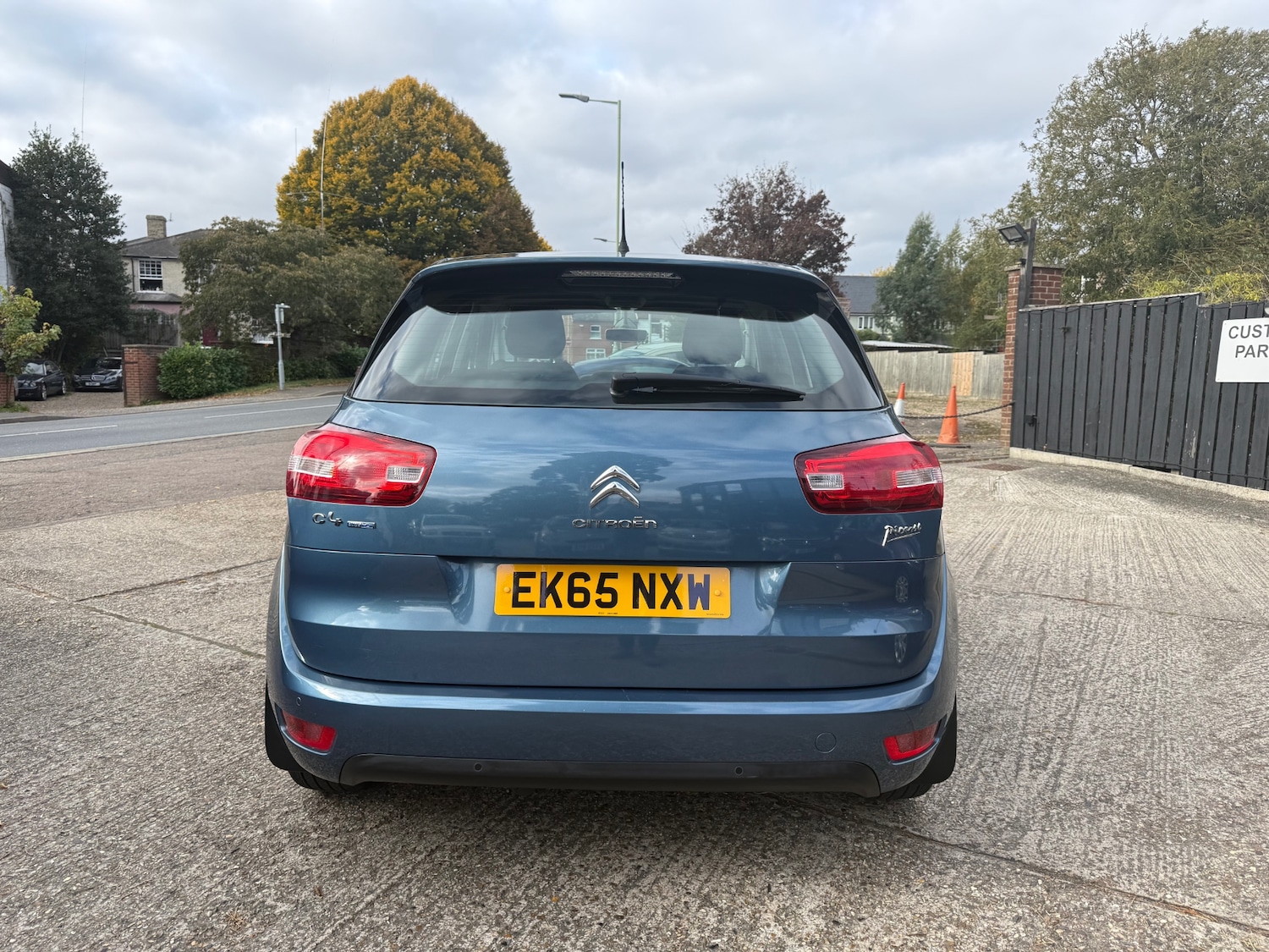 Used Citroen C4 Picasso 2015 for sale - 76195877: Photo 9