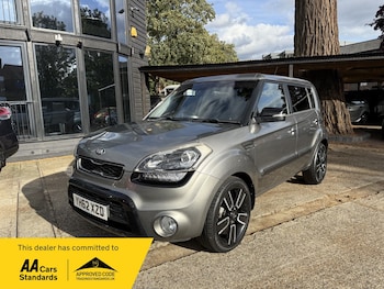 2012 (62) - 1.6 CRDi Quantum 5dr