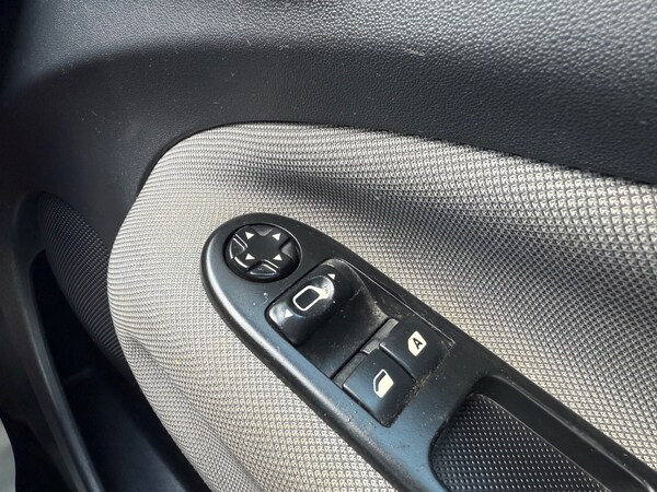 Used Citroen C3 Picasso 2013 for sale - 74549546: Photo 30