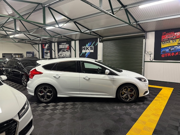 Used Ford Focus 2013 for sale - 76258608: Photo 14