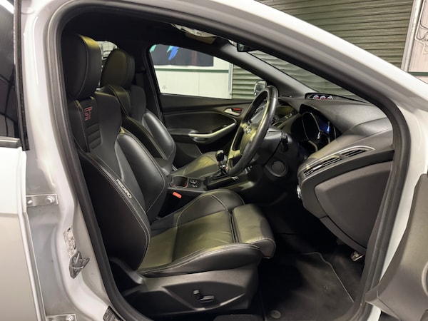Used Ford Focus 2013 for sale - 76258608: Photo 36