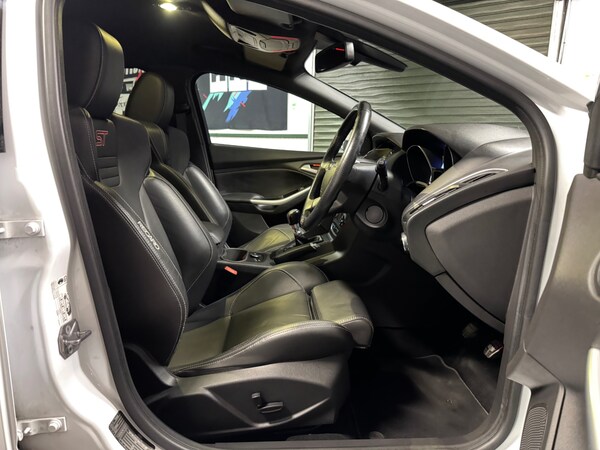 Used Ford Focus 2013 for sale - 76258608: Photo 37