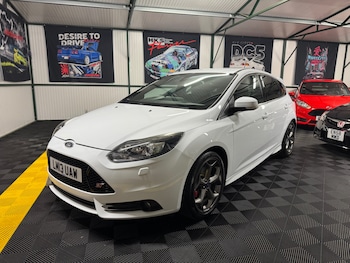 Used Ford Focus 2013 for sale - 76258608: Photo 4