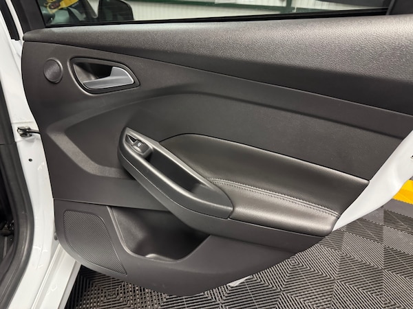 Used Ford Focus 2013 for sale - 76258608: Photo 53