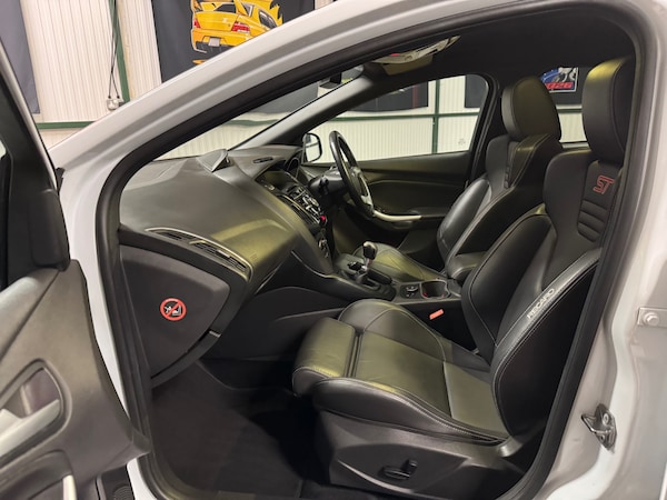 Used Ford Focus 2013 for sale - 76258608: Photo 63