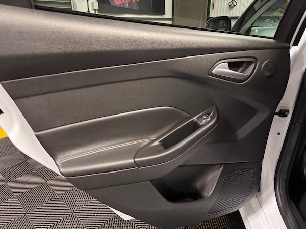 Used Ford Focus 2013 for sale - 76258608: Photo 78