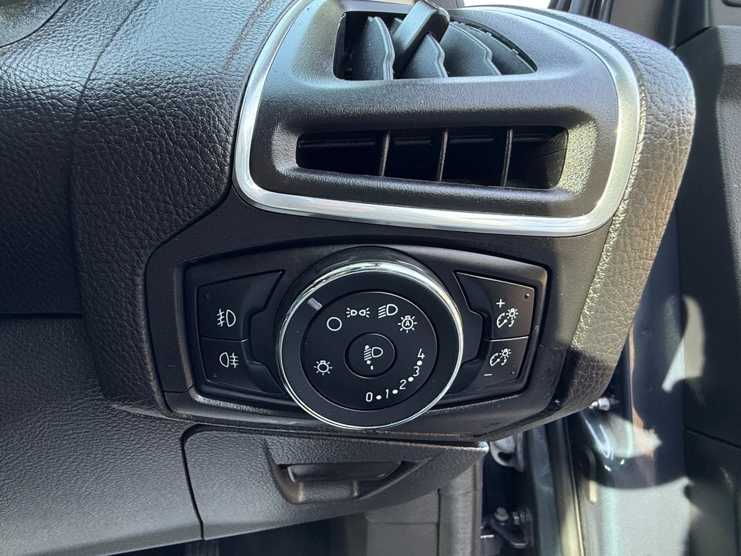 Used Ford Focus 2012 for sale - 77353817: Photo 45