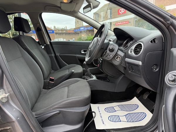 Used Renault Clio 2009 for sale - 76194598: Photo 15