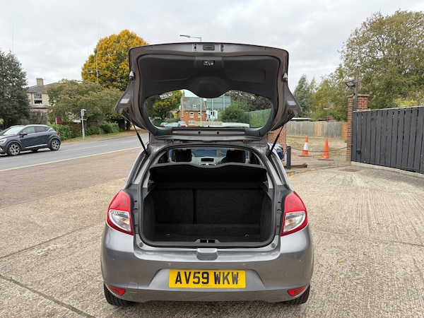 Used Renault Clio 2009 for sale - 76194598: Photo 24